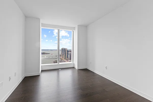 Rented by Nest Seekers International | media 26