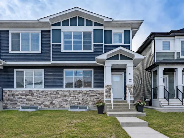 17 E Creekstone Dr SW, Calgary, AB T2X 4Y2