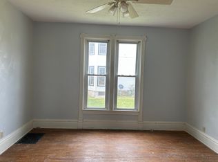 1108 S Carroll Ave, Freeport, IL 61032