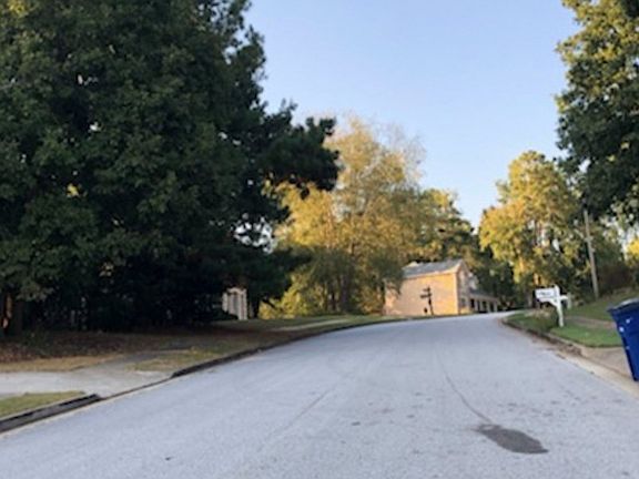 5th image of 5488 Derby Ln