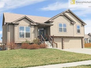 1903 Prairie Clover Rd, Greenwood, MO 64034