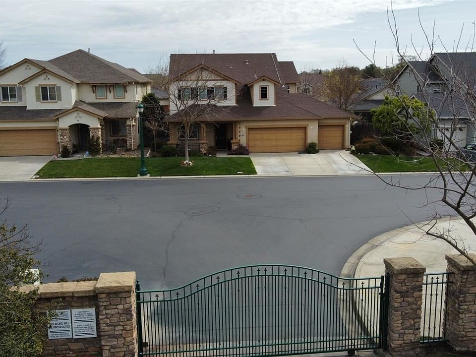 1st image of 206 River Bend Ln