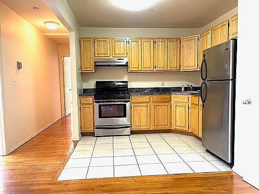 4th image of 40-13 30th Ave #2