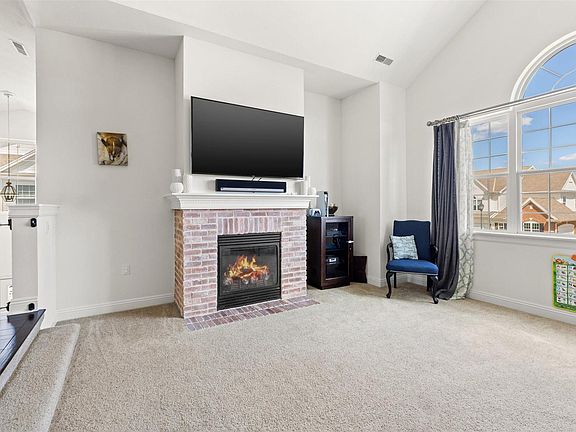 4th image of W205N16509 Cranberry Creek Ln