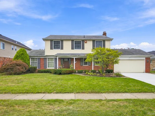 1615 N Evangeline St, Dearborn Heights, MI 48127
