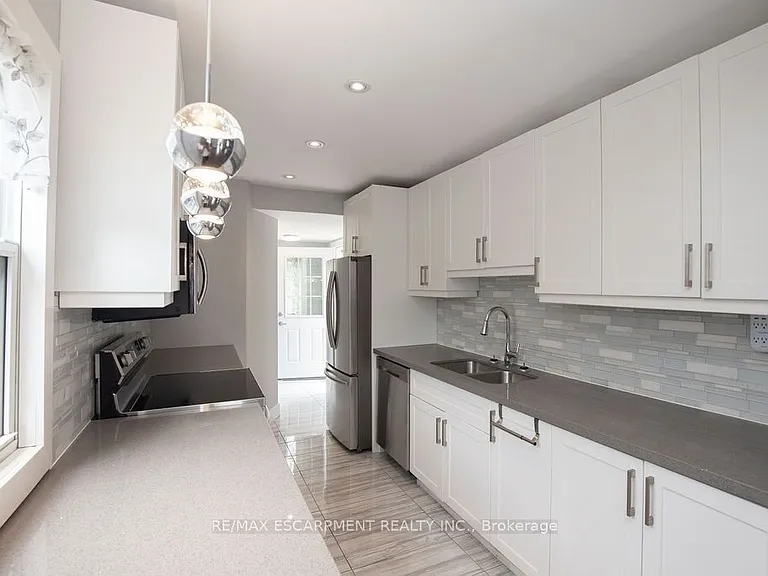 57 Division St — Photo 15
