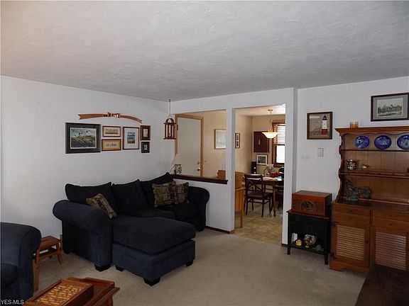 3rd image of 1116 W 42nd Pl