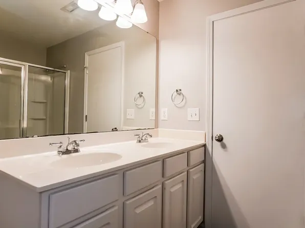 430 Averasboro Dr, Clayton, NC 27520