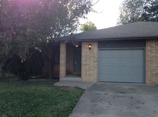 2743 S Hilton Ave, Springfield, MO 65807