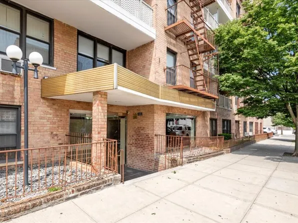 611 Banner Avenue image 1 of 15