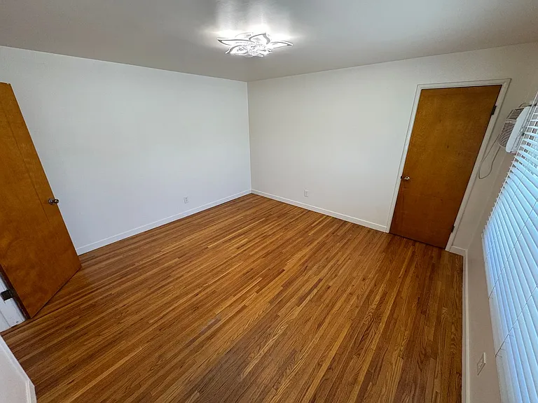 Allen - 1812 — Photo 13