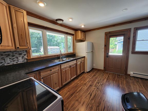 4th image of 336 Sycamore Dr
