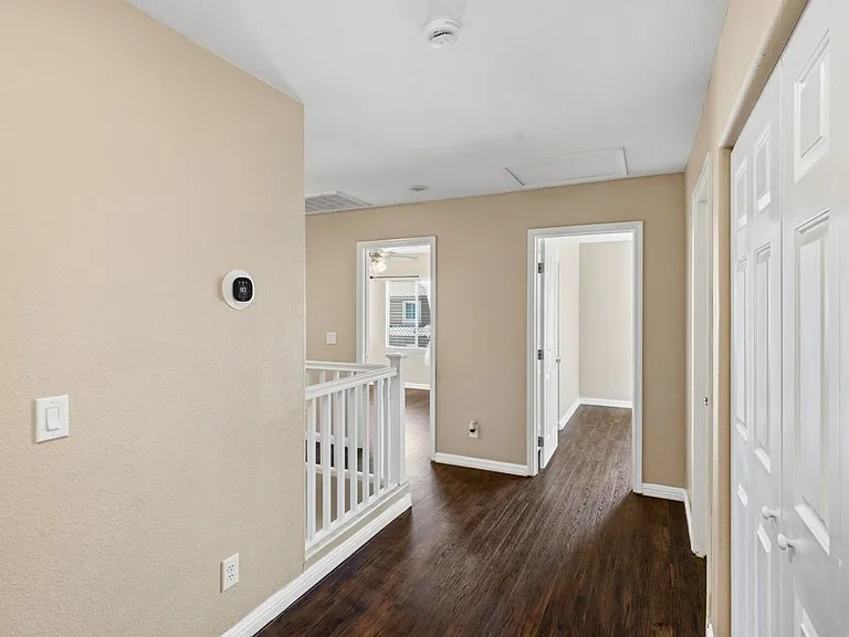 527 Newberry Springs Dr — Photo 28