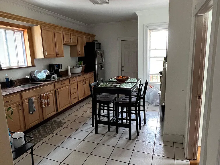 4 Deer St #2 — Photo 4