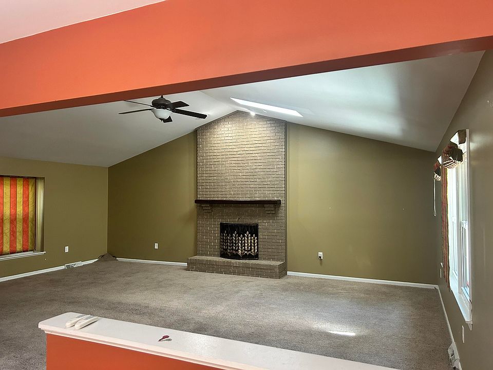 2nd image of 395 Longmeadow Ln