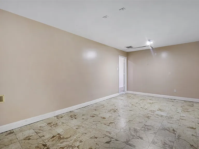 1117 Willersley Ln — Photo 23