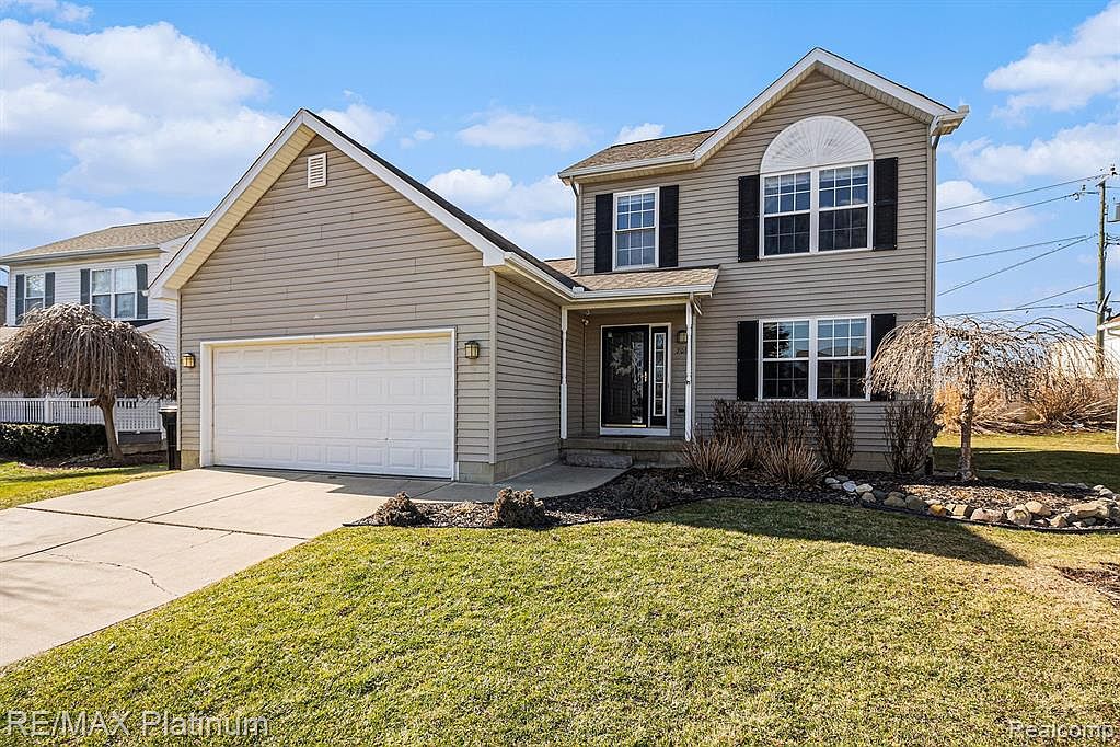 709 Village Dr, Fowlerville, MI 48836 Zillow