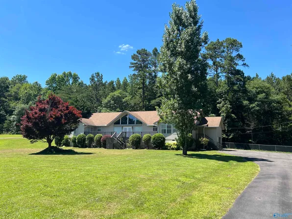 109 Smith Dr, Gadsden, AL 35904