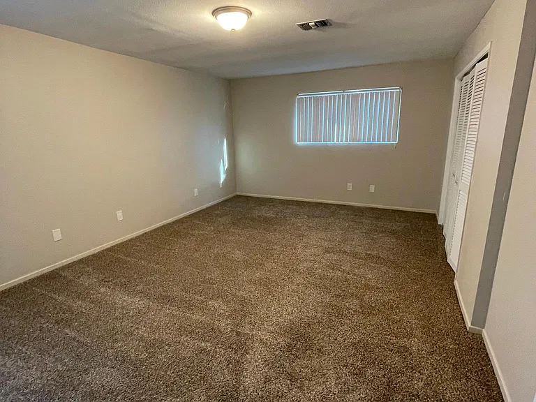 3952 Shenandoah Dr — Photo 16