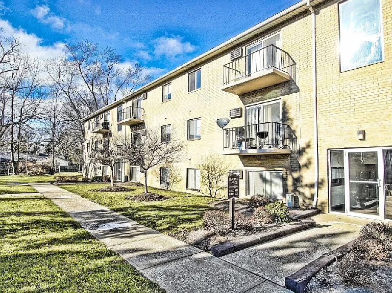 Westwood Apartments - SP Lafayette LLC — Photo 1