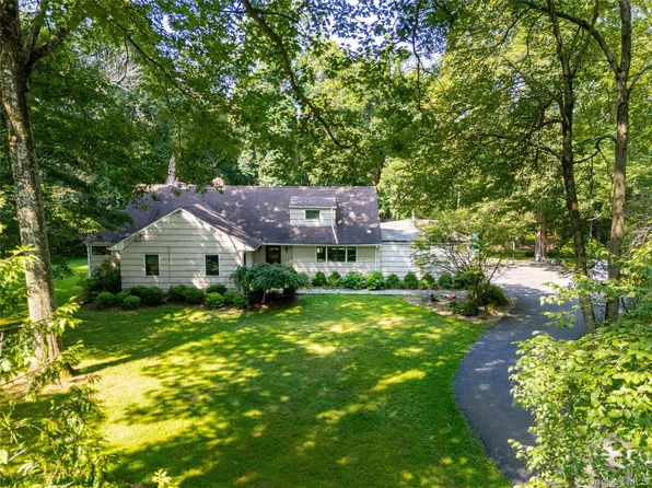 6 Algonquin Drive, Chappaqua, NY 10514