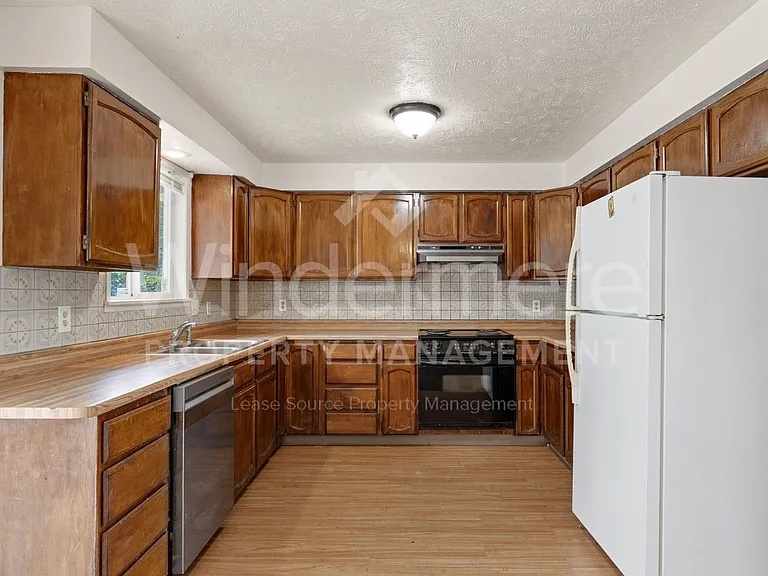 3828 E 7th Ave — Photo 11
