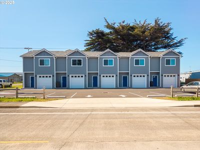 318 11th St SE, Bandon, OR, 97411
