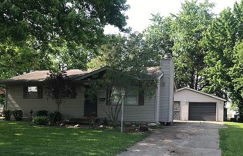 Detached Garage  w/shp