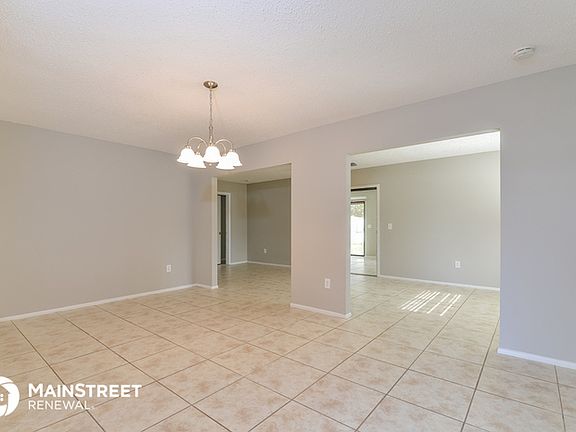 3rd image of 5025 Chaves Cir
