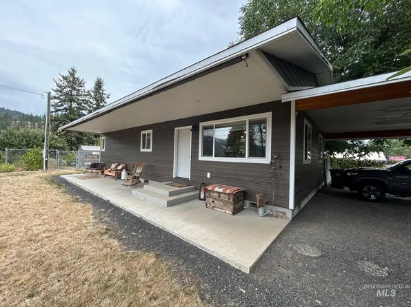 12547 Hartford Ave, Orofino, ID 83544