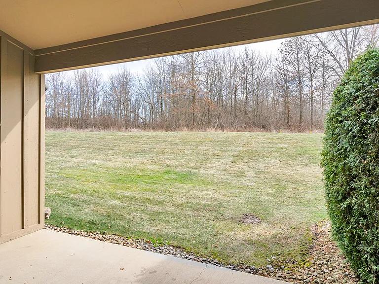 1131 Shadowridge Dr — Photo 4