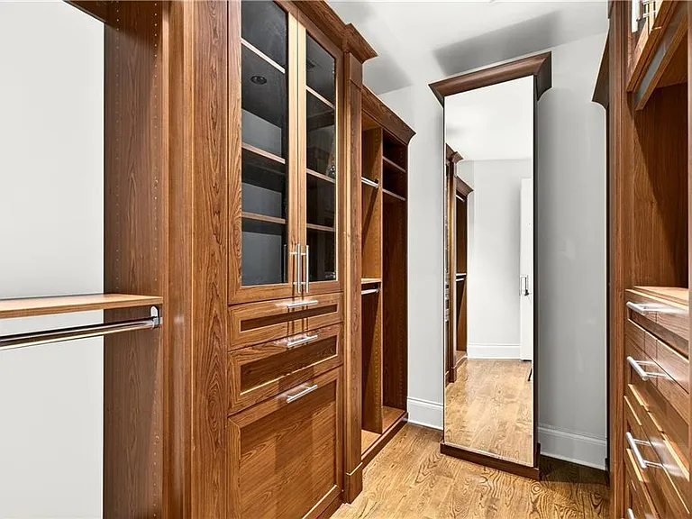 3376 Peachtree Rd NE #41A — Photo 46