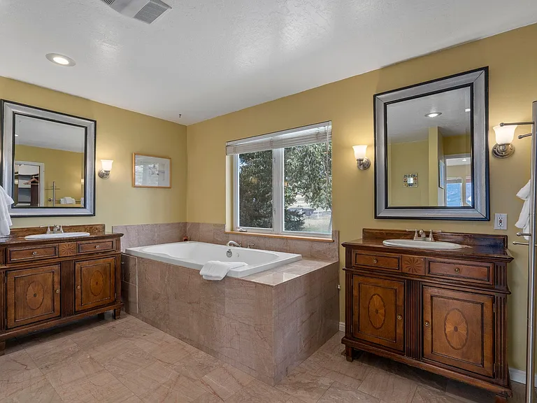 8620 N Brookwood Dr — Photo 15
