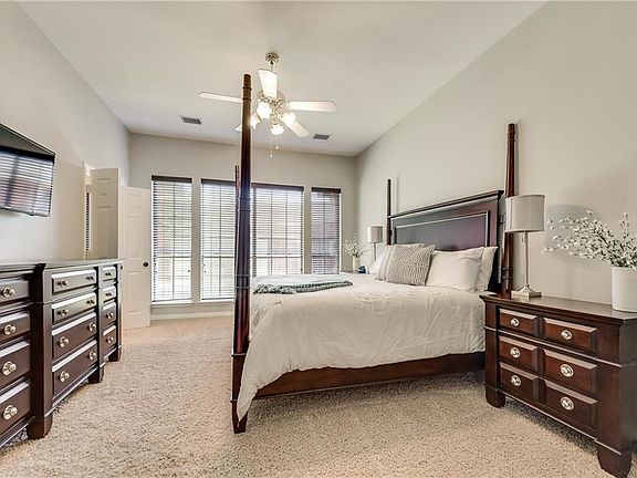 4th image of 8932 Mount Rainier Dr