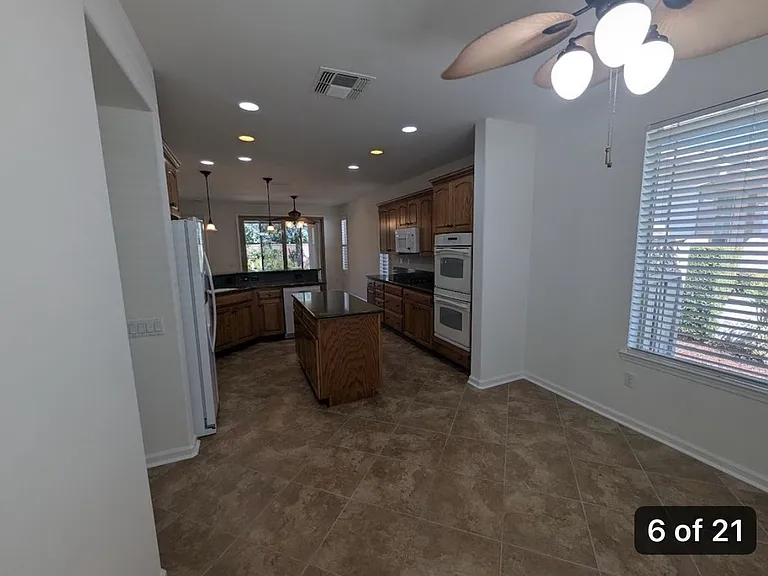 884 Wagon Wheel Ln — Photo 15