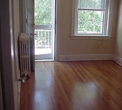 3rd image of 2313 W Grace St