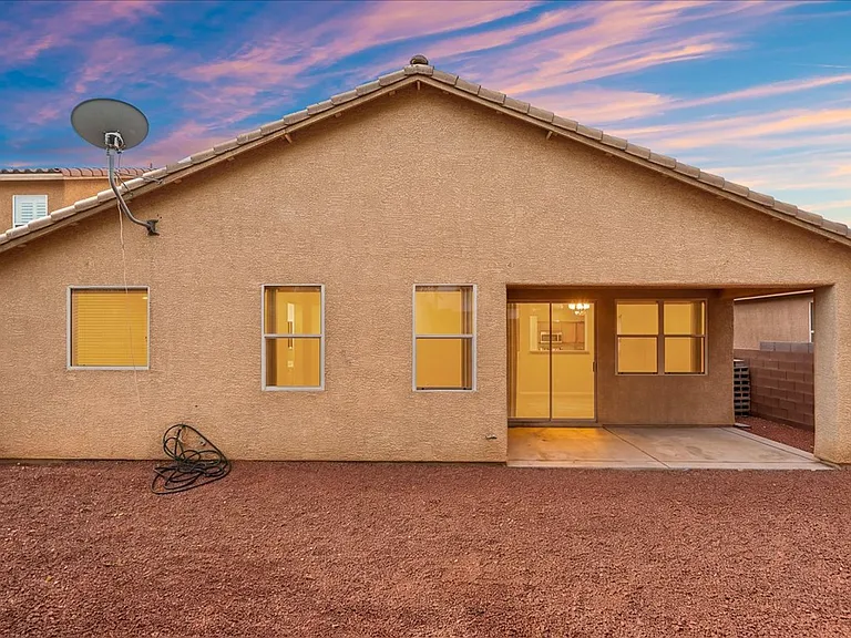9618 Rolling Thunder Ave — Photo 21
