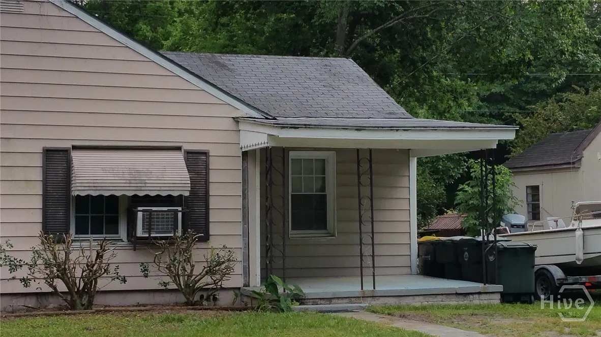 1 bed, 1.0 bath, 640 sqft, $975 — Photo 1