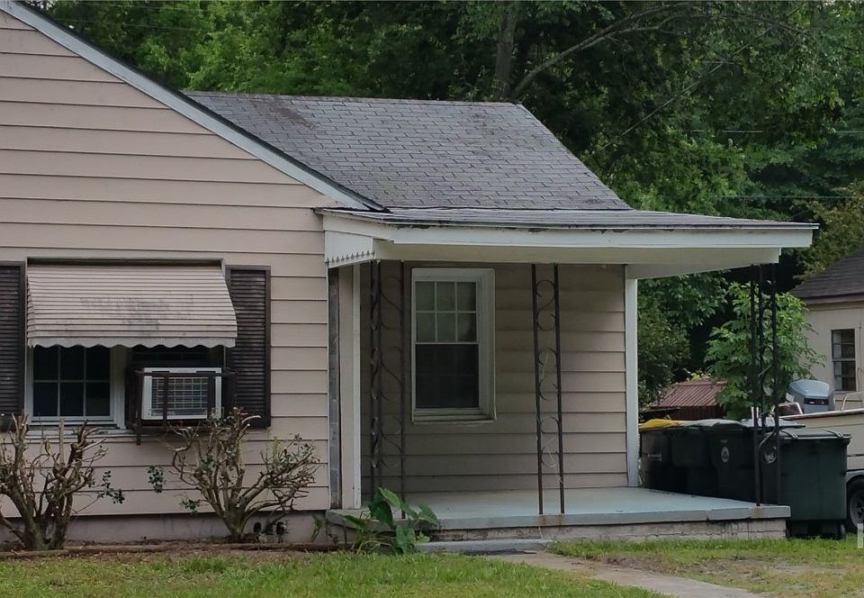 1st image of 1824 E 39th St