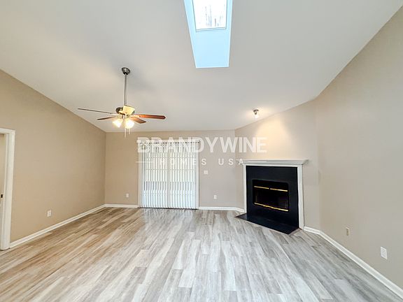 4th image of 4552 Arrow Wind Ln