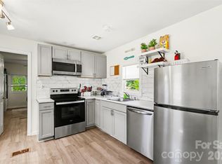 9937 Harwood Ln, Charlotte, NC 28214