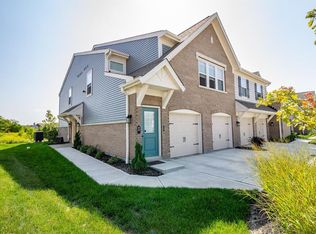 48 Old Pond Rd, Springboro, OH 45066