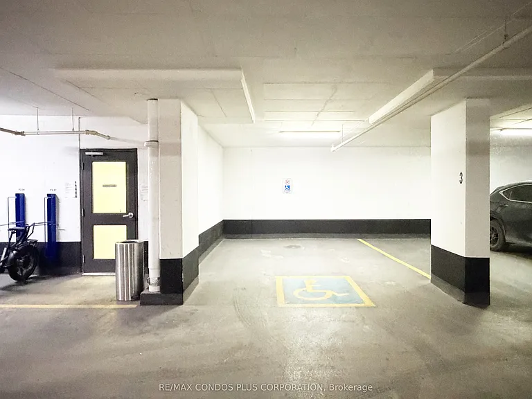 210 Simcoe St #2410 — Photo 24