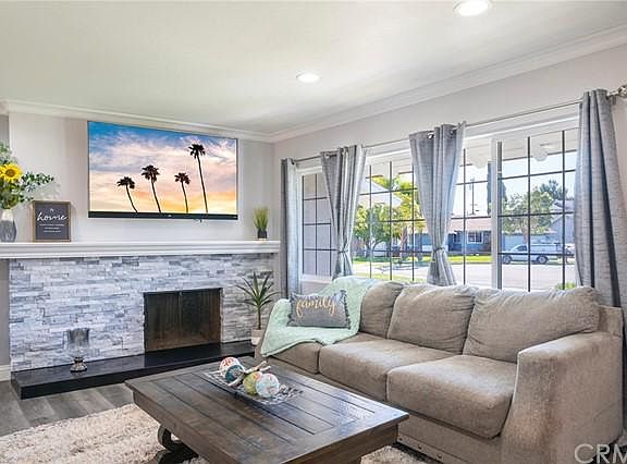 3rd image of 805 S Kouri Ln
