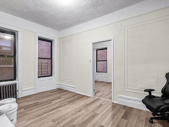 5th image of 513 W 179th St #5A