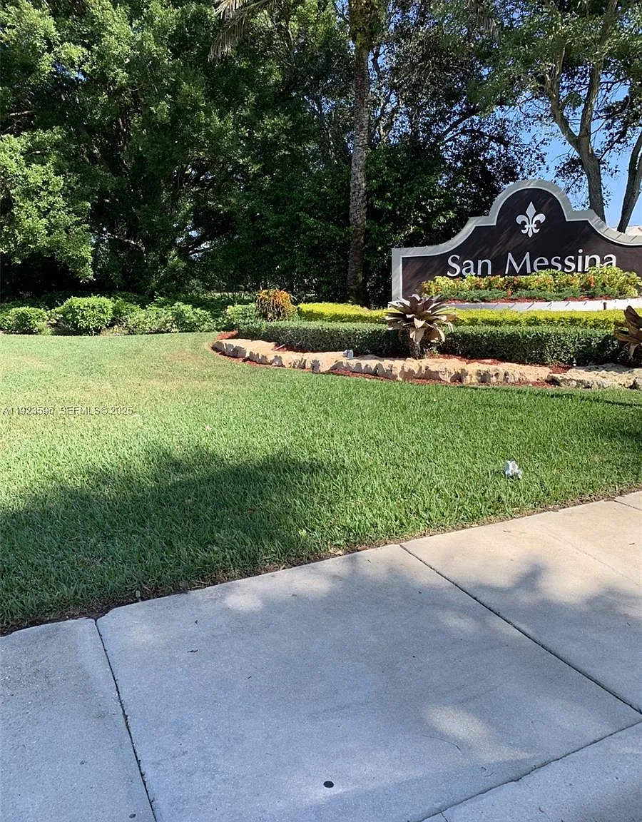 4 bed, 2.5 bath, 1861 sqft, $3,500 — Photo 3