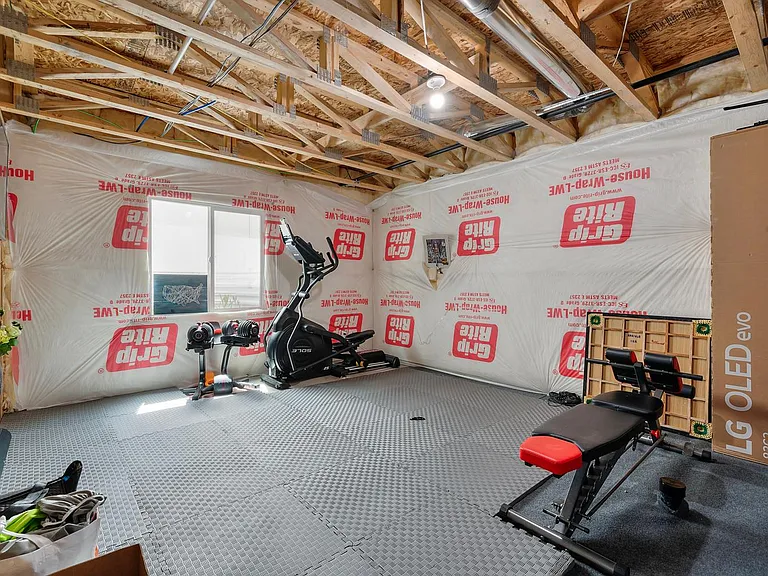 2156 N Wallflower Dr — Photo 28