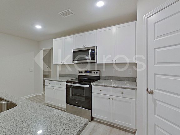 4th image of 4730 Malay Cir