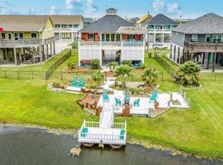 2296 E Crab St, Crystal Beach, TX 77650