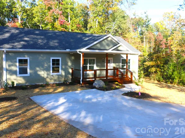 210 Rocky Mount Dr, Lake Lure, NC 28746